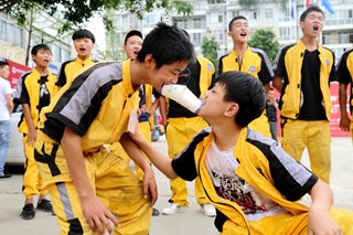 <b>報名熱潮滾滾來，新生活動歡樂多</b>