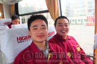 成都萬通汽修學(xué)校學(xué)生參觀4S滿載而歸